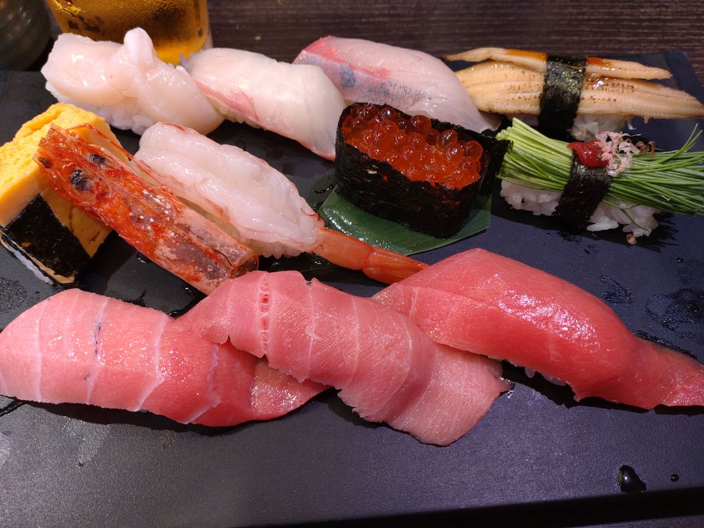 すしざんまいの寿司
